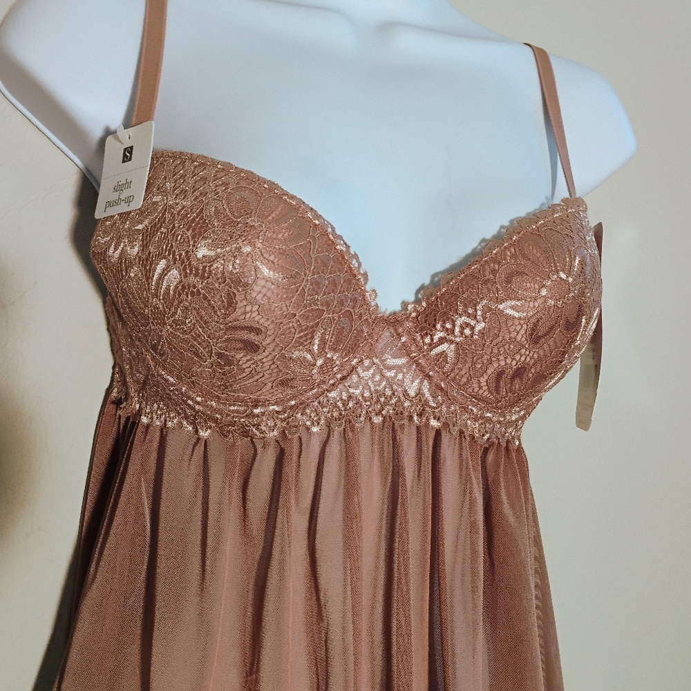 Rene Rofe Chemise Set with a slight push-up. - Picture 2 of 8
